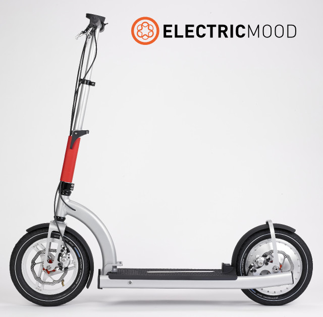 20150210153644-ELECTRICMOOD_with_brand