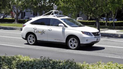 Google’ın ilk ‘kusurlu’ trafik kazası