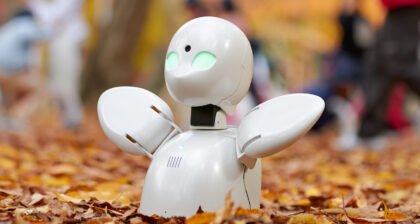 Robot avatar OriHime