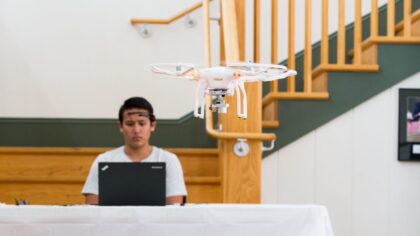 Beyin kontrollü drone yarışması