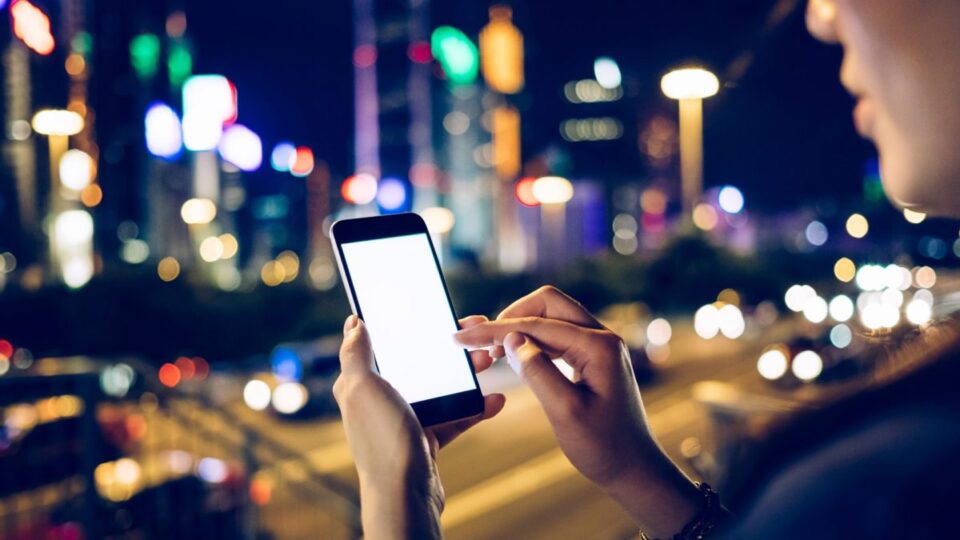 social-media-phone