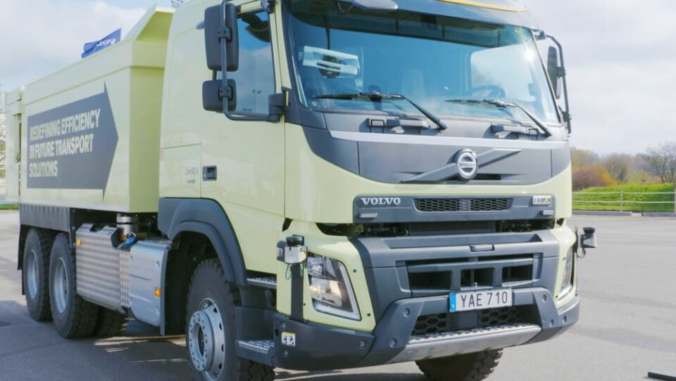 volvo-saab-combitech-autonomous-truck-1