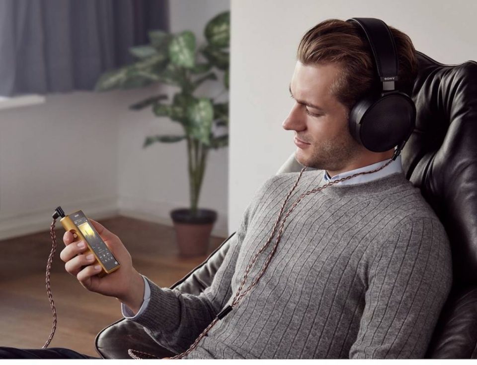 Premium Walkman® with High-Resolution Audio bu şekilde müzik dinleyen sınırlı sayıdaki insan için üretildi.