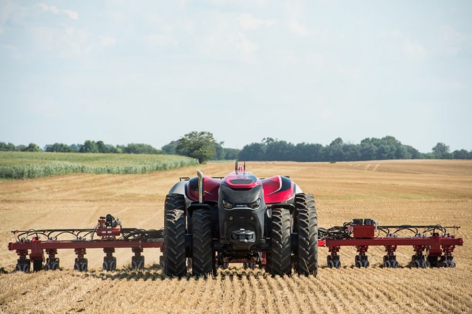 concept-autonomous-tractor-6