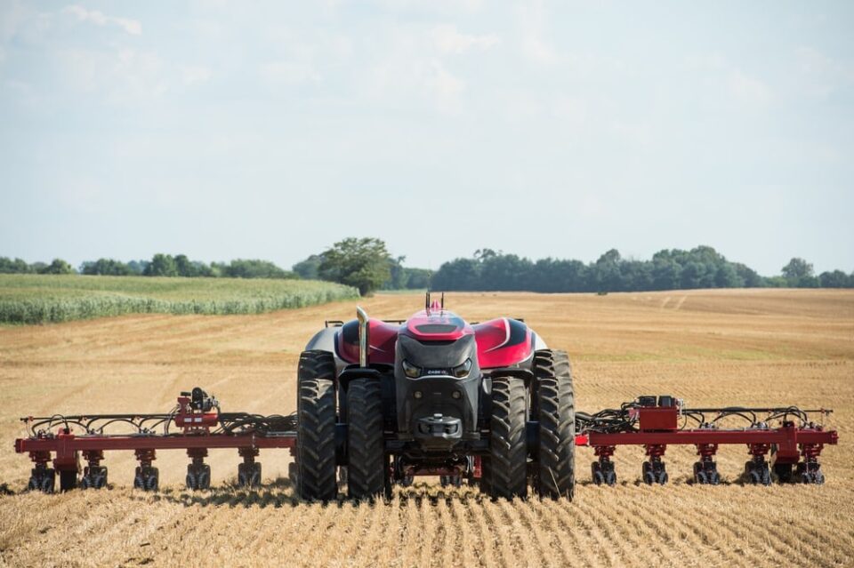 concept-autonomous-tractor-6