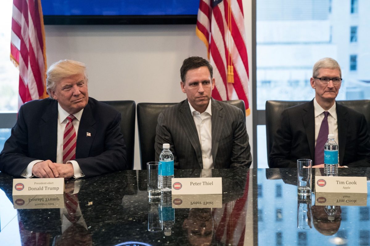 Donald Trump teknoloji liderleriyle görüştü