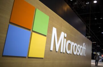 Microsoft katlanır ekranlı telefon üretebilir
