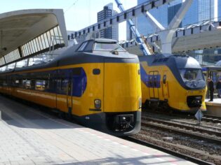 Hollanda’daki bütün trenler rüzgar enerjisiyle çalışıyor
