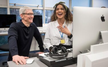 Yalan haberlere Tim Cook da el attı