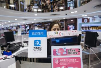 Alibaba’nın ödeme çözümü, rakiplerini bir bir yutuyor