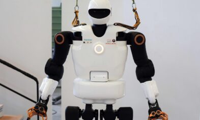 Zeki, çevik ve ahlaklı robotlar