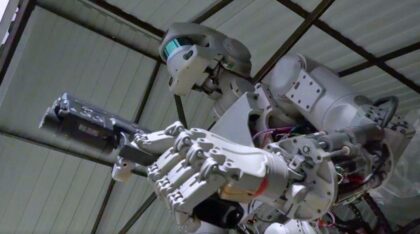 Rusya’nın ‘silahlı’ uzay robotu