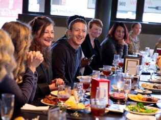 Facebook 2 milyar üyeye yaklaştı