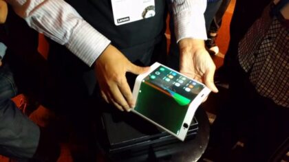Lenovo katlanan tabletini tanıttı