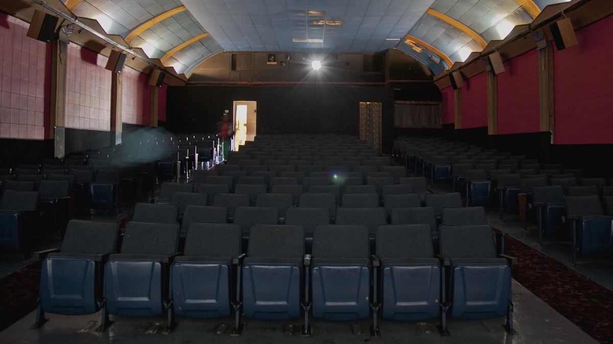 Yeni nesil projektörsüz sinema salonları