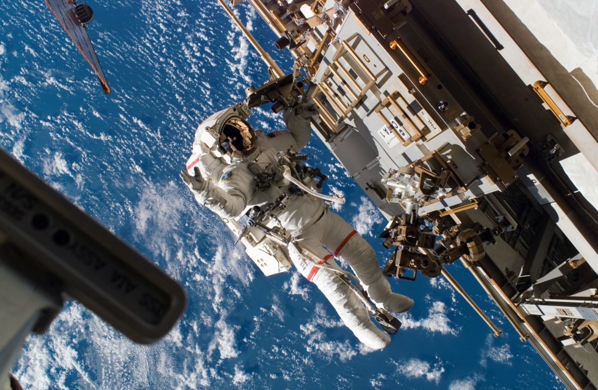 NASA, uzay yürüyüşünü canlı yayınlayacak