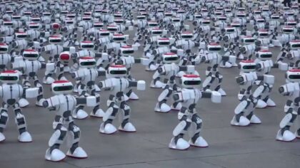 Dansçı robotların dünya rekoru