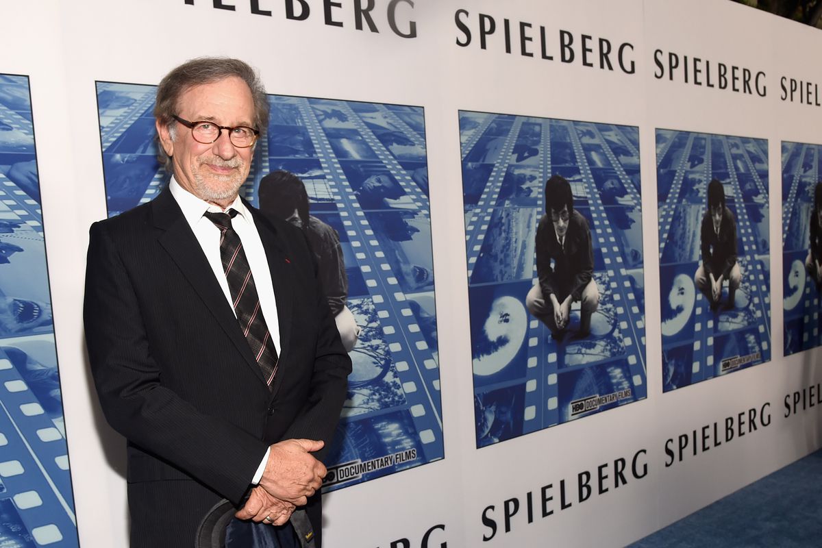 Apple, Spielberg’ün şirketi ile bilim-kurgu programı çekecek