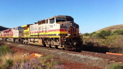 İlk otonom tren seferlerine başladı