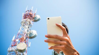 Devlet takibine karşı bağımsız cep telefonu ağı
