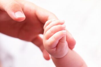 24 yıl önce dondurulan embriyodan doğan bebek