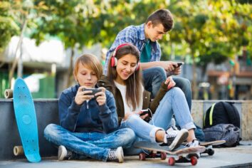 Çocuğunuzun ekran bağımlısı olduğunu gösteren 9 ipucu