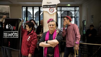 Fransa’da Apple’a yönelik vergi protestosu