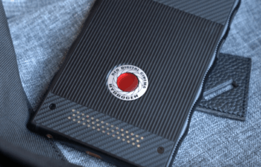 Red, bin 200 Dolarlık telefonuna dair ipuçları paylaştı
