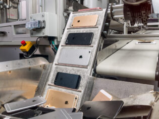 Apple’ın yeni iPhone imha robotu