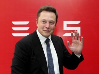 Elon Musk, Tesla’nın yönetimini devredebilir