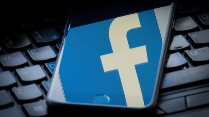 Facebook büyüme hırsının kurbanı oldu
