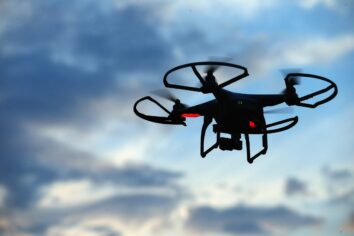 Dronlar suçluların eli ayağı oldu