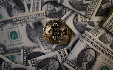 Bitcoin bir günde yüzde 10 değer kaybetti