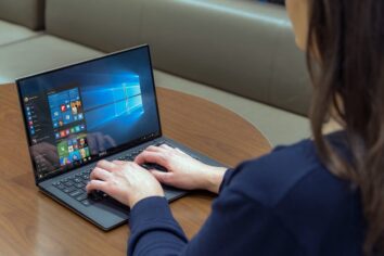 Intel dizüstü bilgisayarların pil ömrünü 28 saate çıkarıyor