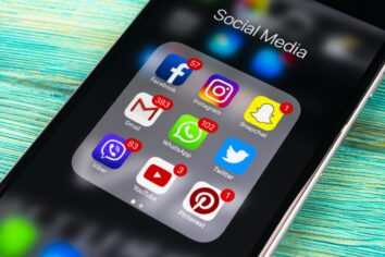 Uganda dedikoduyu azaltmak için sosyal medyaya vergi getiriyor