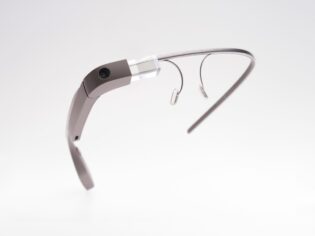 Google Glass yapay zekayla döndü