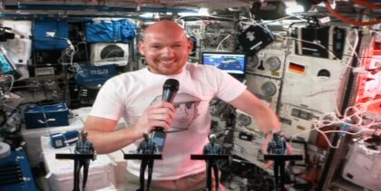 Konser esnasında Uluslarararası Uzay İstasyonu’yla düet