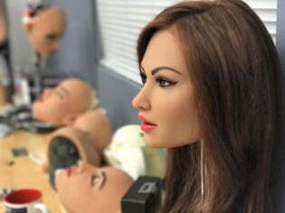 Yapay zeka destekli seks robotu gönderime hazır