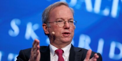 Eric Schmidt’e göre internetin iki kutba ayrılacağı günler yakın