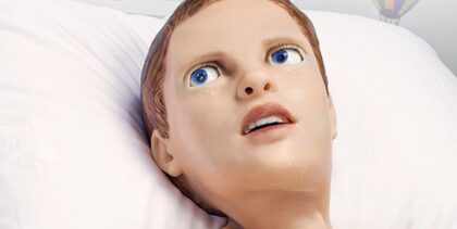 Tıp öğrencileri için geliştirilen robot çocuk