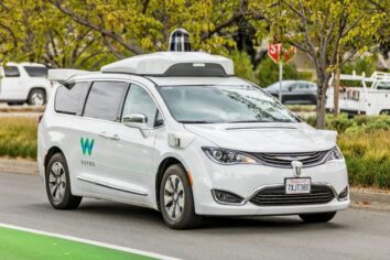 Waymo’nun otonom aracı 16 milyon kilometreyi devirdi