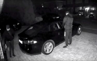 Hırsızlar bir Tesla Model S’i ‘hackleyerek’ çaldı