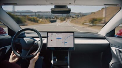Tesla otonom sürüşte bir sonraki adıma geçti