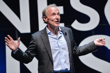 Tim Berners Lee kişisel verilerin kontrolü için mücadeleye devam ediyor