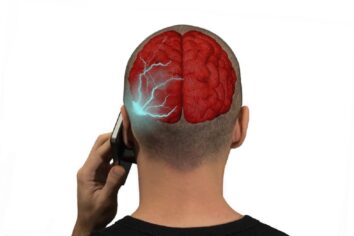 “Cep telefonunun kanser yapma olasılığı zayıf”