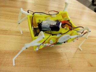 Eklemlerini eritip şekil değiştirebilen robot