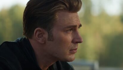 Sinema salonları Avengers: Endgame filmi için 24 saat mesai yapıyor