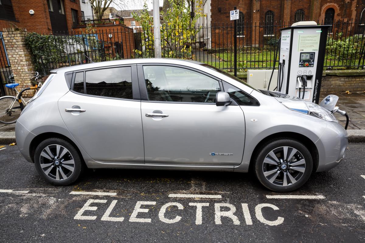 3 yıl içinde elektrikli araçlar benzinli araçlardan daha ucuza gelecek