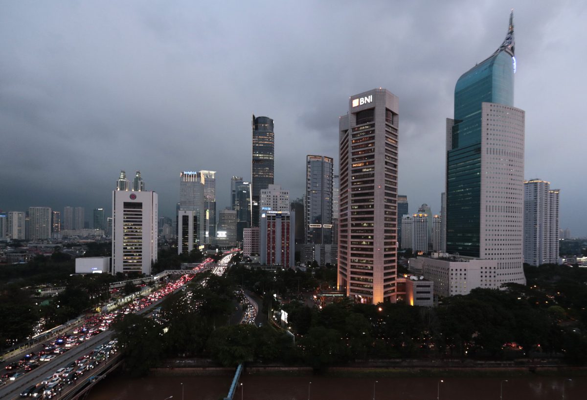 Endonezya su altına batmakta olan başkentini taşıma kararı aldı