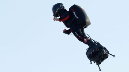 Hoverboard’la Manş Denizi’ni geçme denemesi tekrarlanacak